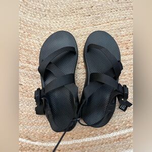 Men’s Brand New Never Worn Chaco Brand Adjustable Strap Size 11 Black Sandals